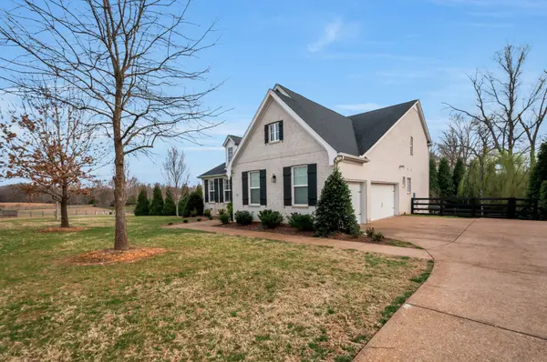 7107 Triple Crown Ln, Fairview, TN 37062