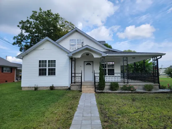 19 S Oak St, Hohenwald, TN 38462