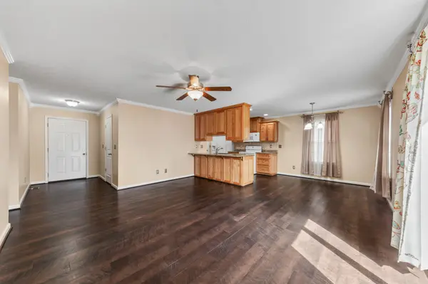 1913 Susan Rd, Columbia, TN 38401