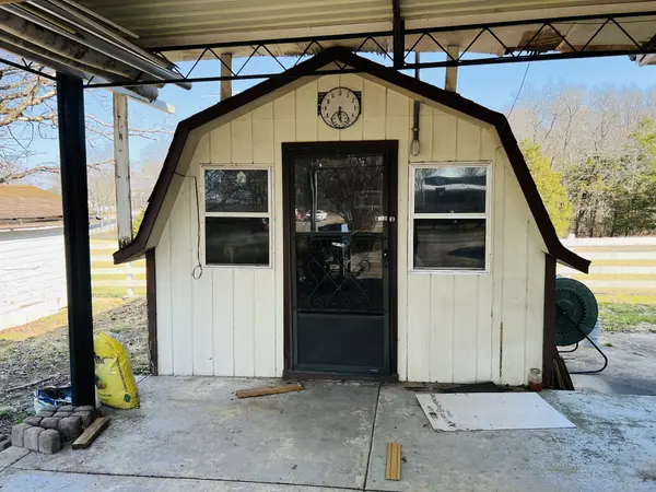 601 Highway 82 #E, Bell Buckle, TN 37020