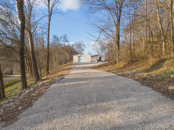 3353 Tanyard Hollow Rd, Culleoka, TN 38451