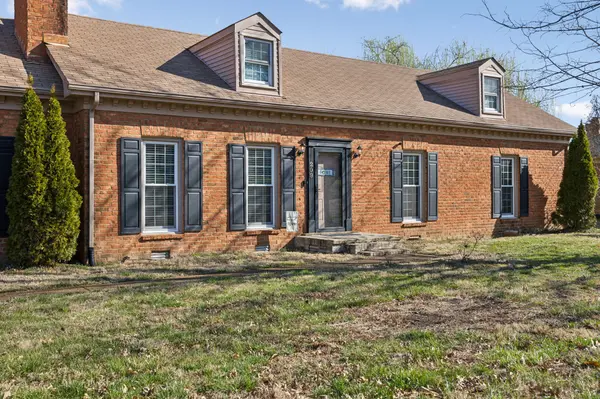 209 Connie Dr, Hendersonville, TN 37075