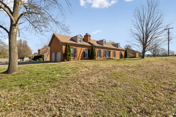 209 Connie Dr, Hendersonville, TN 37075