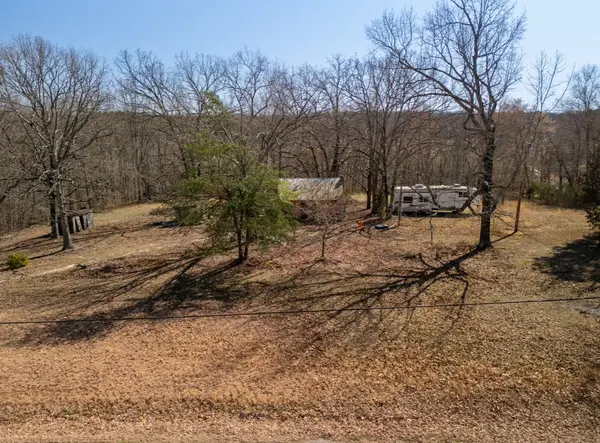 495 Cooley Ford Rd, Tennessee Ridge, TN 37178