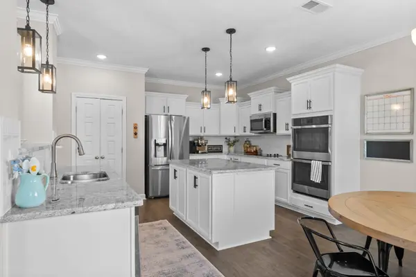 1139 Chagford Dr Clarksville, TN 37043