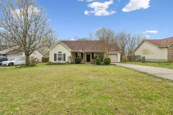 510 Bon Aqua Dr, La Vergne, TN 37086