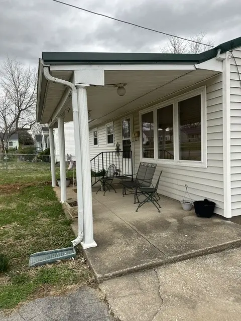 304 Brentwood St, Hopkinsville, KY 42240