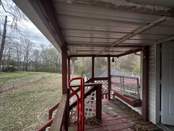 252 Washington Ave, Camden, TN 38320