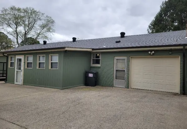 211 Lodge Dr, Clarksville, TN 37043