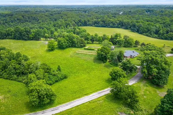 9199 Fox Hill Rd, Baxter, TN 38544