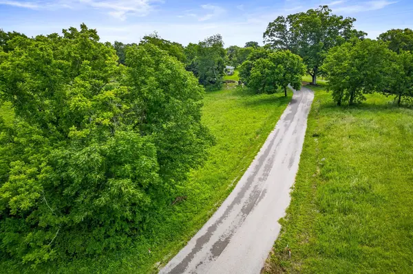 9199 Fox Hill Rd, Baxter, TN 38544