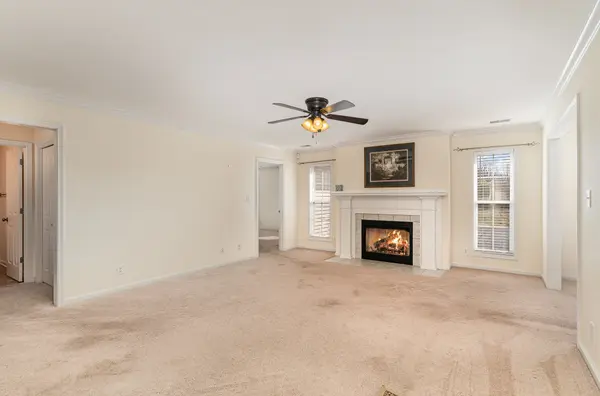 2327 Ellsworth Dr, Clarksville, TN 37043