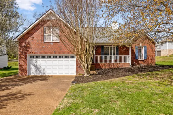 2805 Curacao Ln, Thompsons Station, TN 37179
