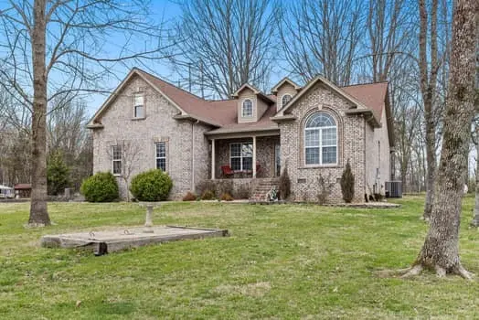 1201 Lake Marie Rd, Gallatin, TN 37066