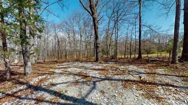 0 East Oak Dr, Bon Aqua, TN 37025
