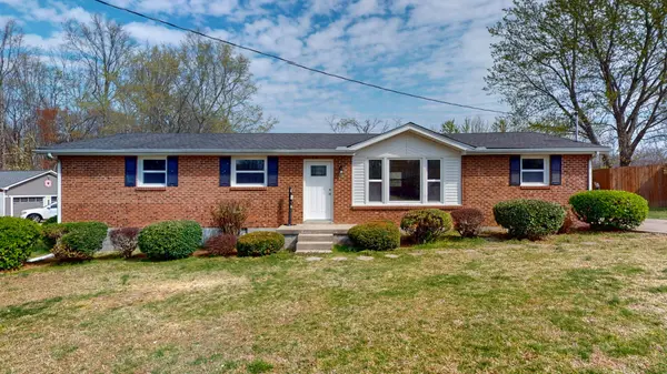 1020 Interstate Park Cir, Cedar Hill, TN 37032