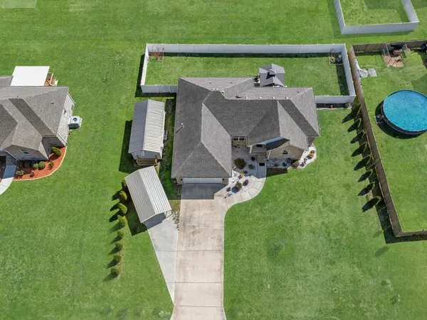 290 Colonial Dr, Winchester, TN 37398