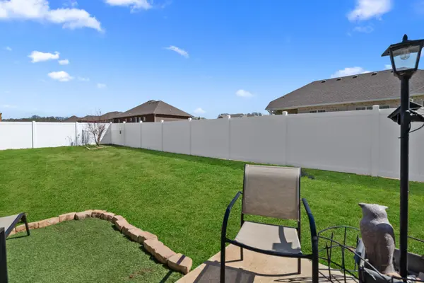 290 Colonial Dr, Winchester, TN 37398