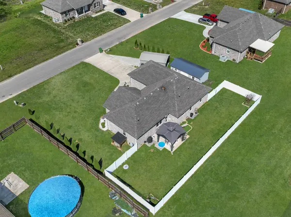 290 Colonial Dr, Winchester, TN 37398
