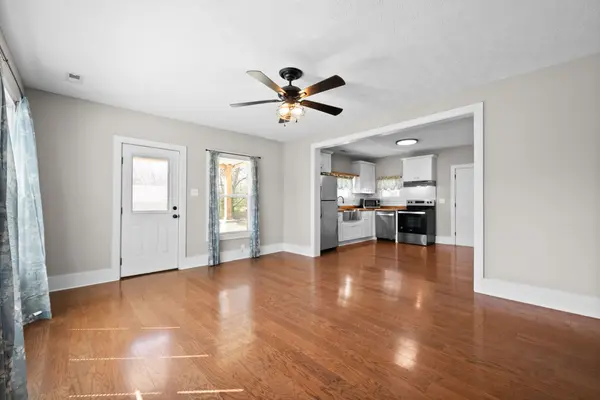 214 E Jackson St, Gallatin, TN 37066