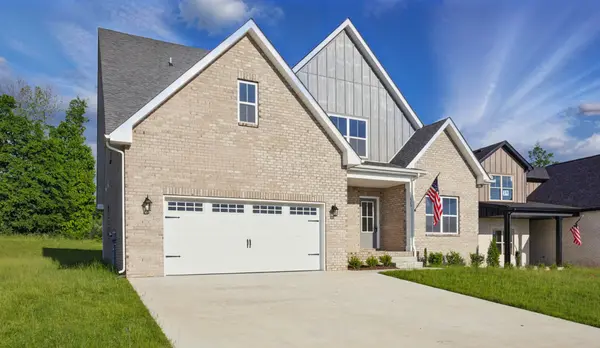 423 Blue Ridge Ct, Clarksville, TN 37043