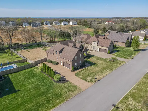 1034 Berkshire Blvd, Mount Juliet, TN 37122