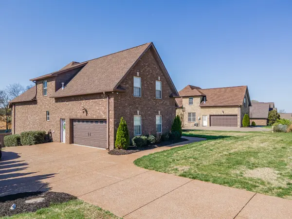 1034 Berkshire Blvd, Mount Juliet, TN 37122