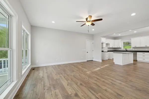 160 Lisa Dr Gordonsville, TN 38563