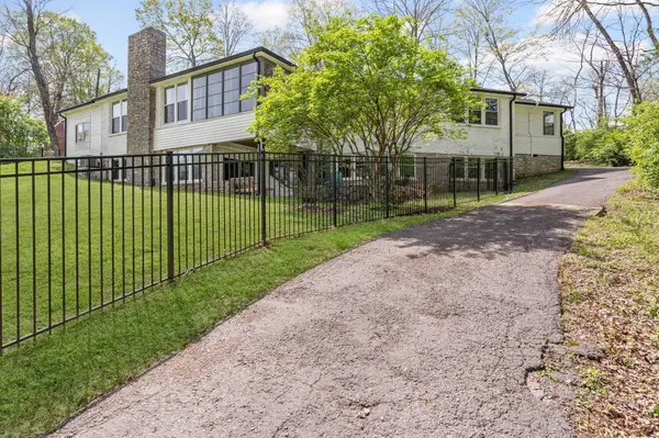 211 Trahern Ln, Clarksville, TN 37040