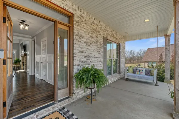 106 Renee Ct, Cottontown, TN 37048