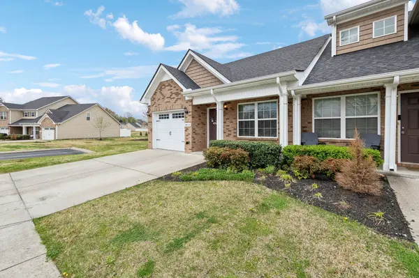3432 Risen Star Dr, Murfreesboro, TN 37128
