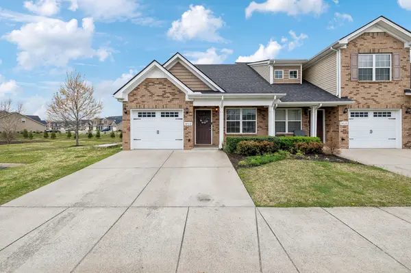 3432 Risen Star Dr, Murfreesboro, TN 37128