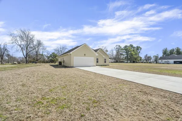 108 Red Bird Ave, Adairville, KY 42202