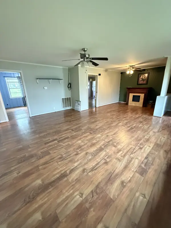 2830 Hillcrest Dr, Centerville, TN 37033