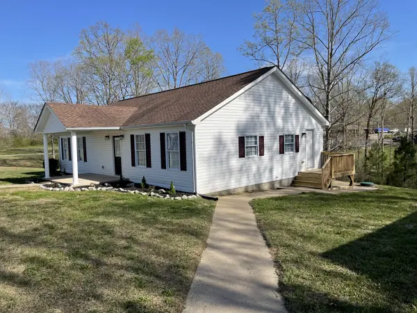 55 Old Schoolhouse Ln, Tennessee Ridge, TN 37178