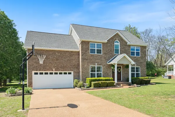 3304 Milton Ct, Thompsons Station, TN 37179