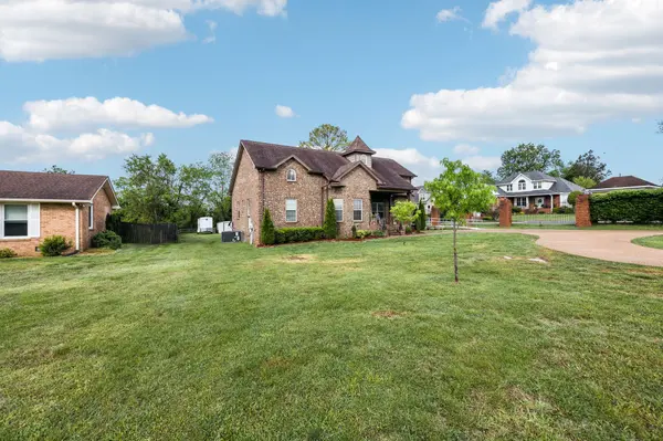 998 Coles Ferry Pike, Lebanon, TN 37087