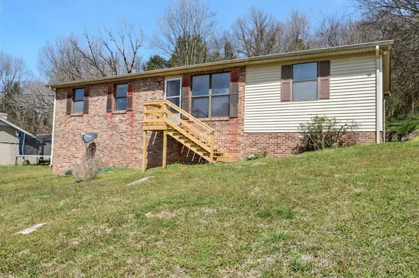 637 Carmack Ave, Carthage, TN 37030