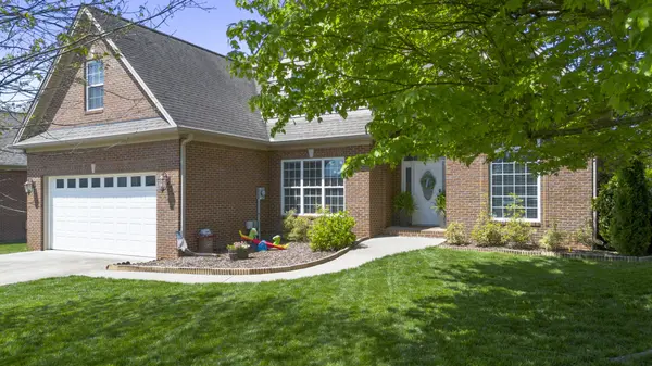 5675 Avenwood Cir #NW, Cleveland, TN 37312