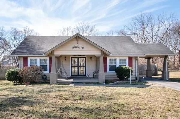 818 Riverside Dr, Nashville, TN 37206