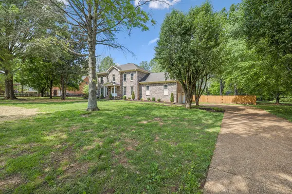 2205 Chadwick Ct, Mount Juliet, TN 37122
