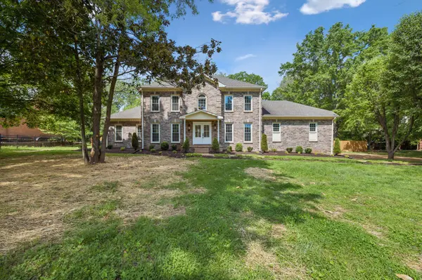 2205 Chadwick Ct, Mount Juliet, TN 37122