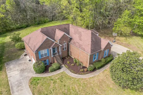 904 Everyman Ct, Columbia, TN 38401