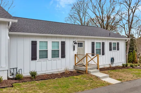 2128E F Sharondale Drive, Nashville, TN 37215