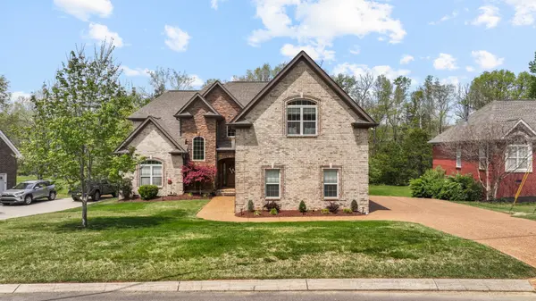 2086 Brookstone Dr, Mount Juliet, TN 37122