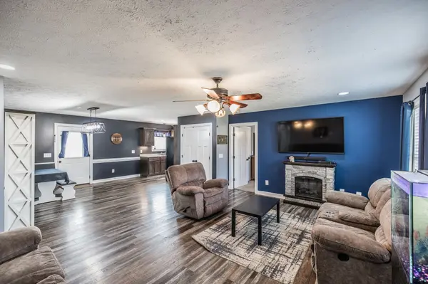 4242 Blake Ln, White House, TN 37188