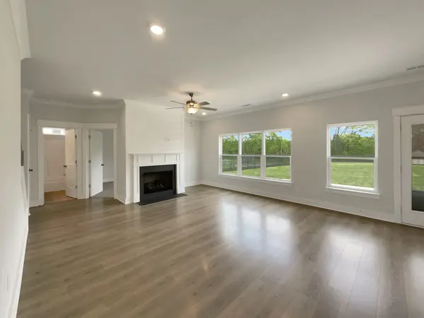 210 Beulah Rose Dr, Murfreesboro, TN 37128