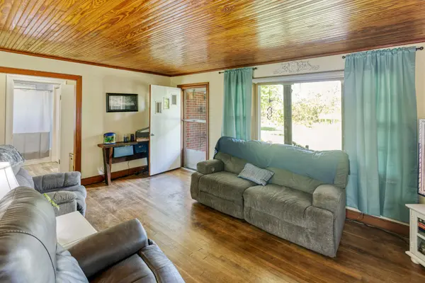 1164 Hirestown Rd, Westmoreland, TN 37186
