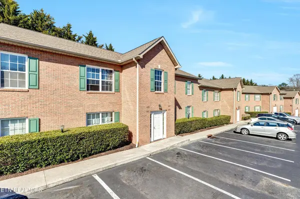 1657 Maple View Way, Knoxville, TN 37918