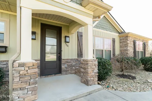 4228 Drifting Dr, Knoxville, TN 37912